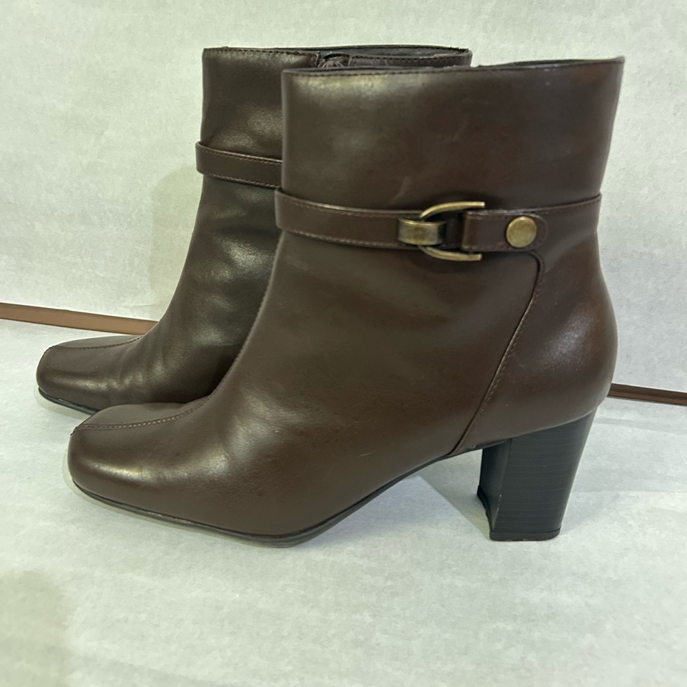 Nine and Company Brown Leather Booties